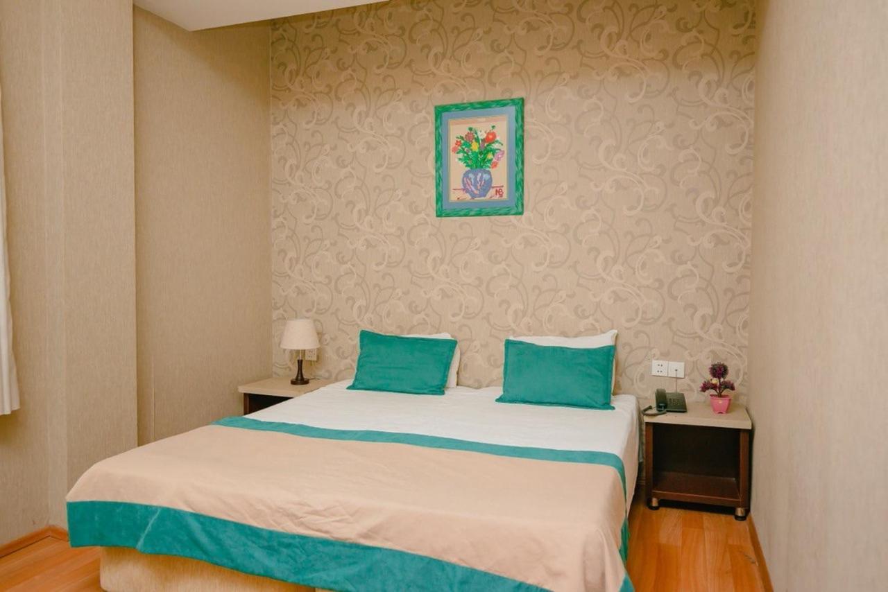 The Center Hotel Baky Esterno foto