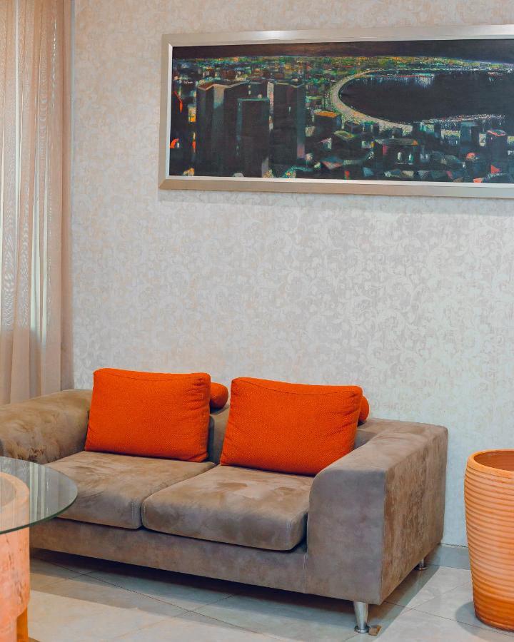 The Center Hotel Baky Esterno foto