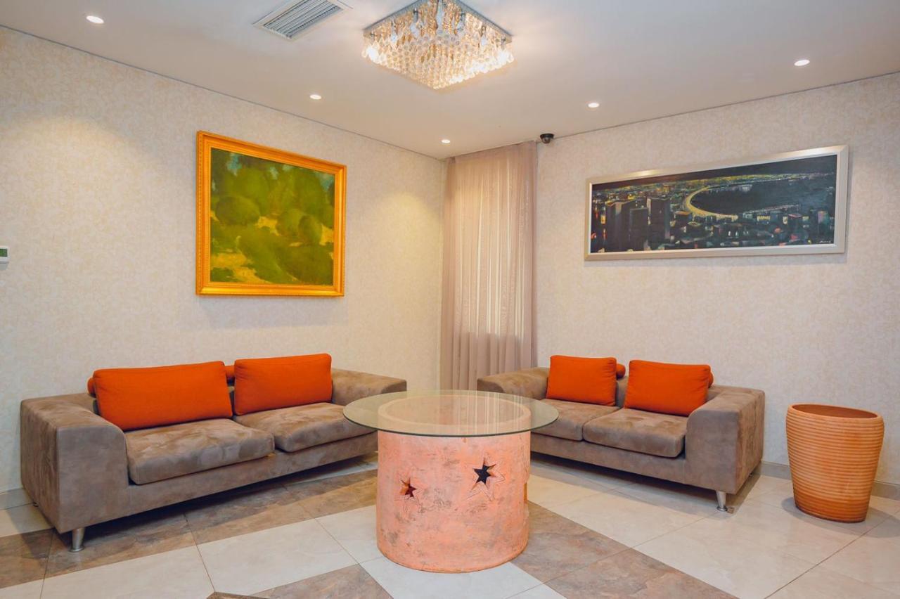The Center Hotel Baky Esterno foto