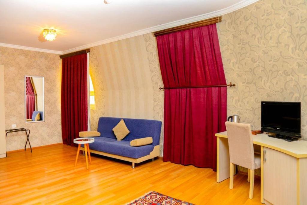 The Center Hotel Baky Esterno foto