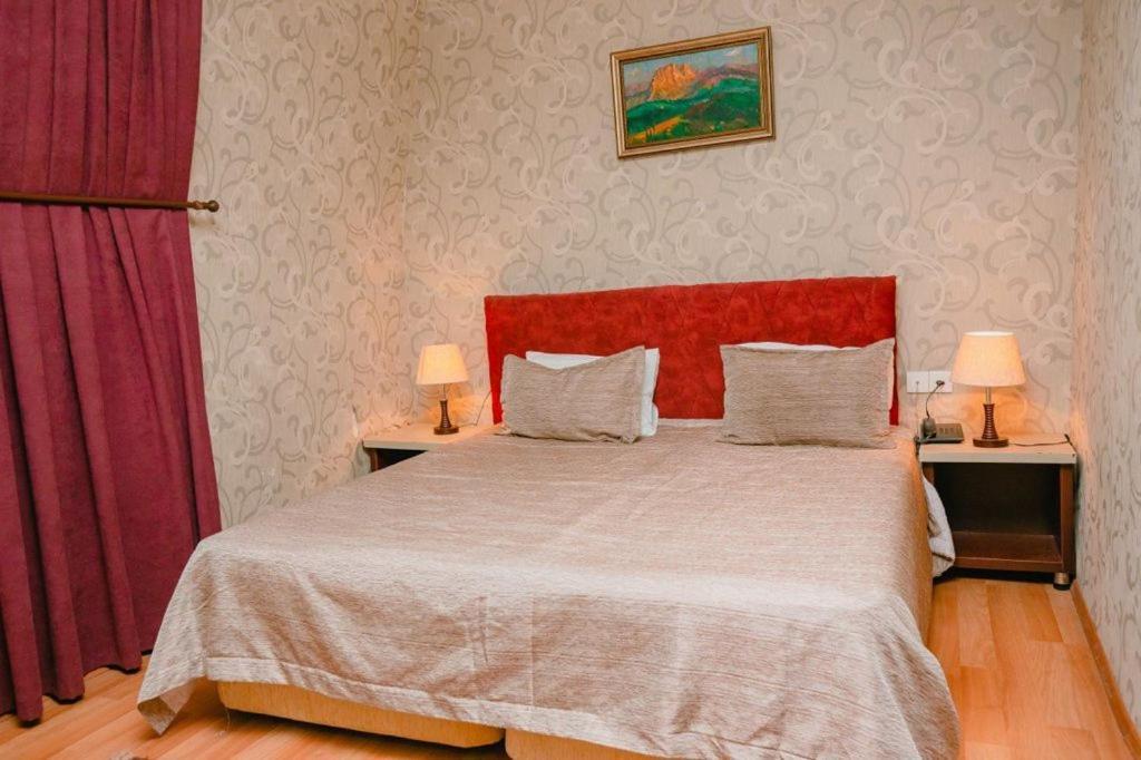 The Center Hotel Baky Esterno foto